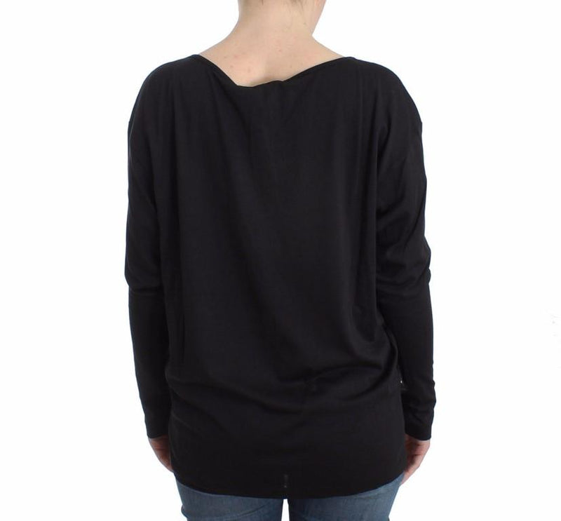 Black longsleeved cotton top