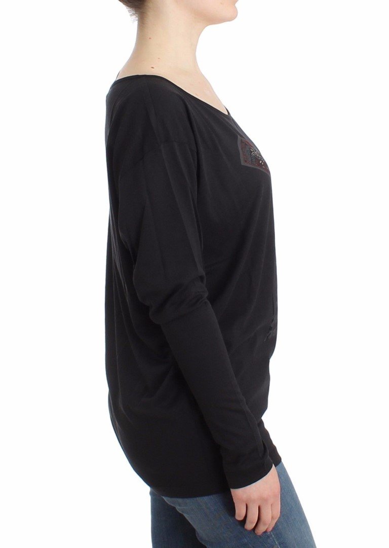Black longsleeved cotton top