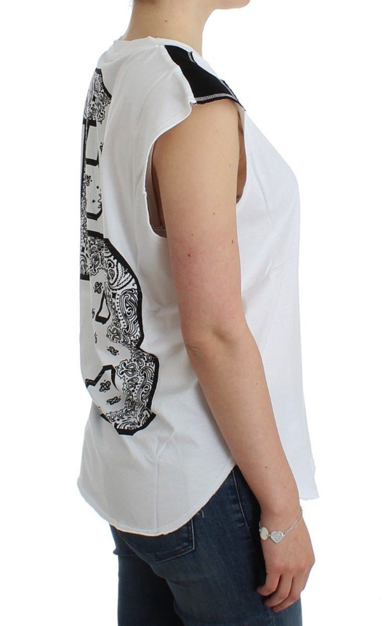 White sleeveless cotton top