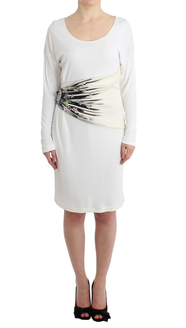 White longsleeved dress