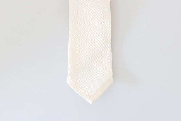 White Silk Solid Skinny Tie
