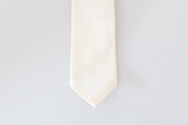 White Silk Solid Skinny Tie