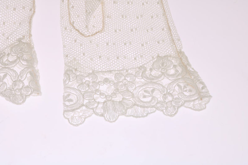 White Floral Lace Wrist Gloves