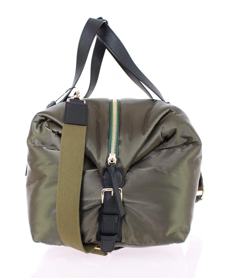 Green nylon unisex travel bag