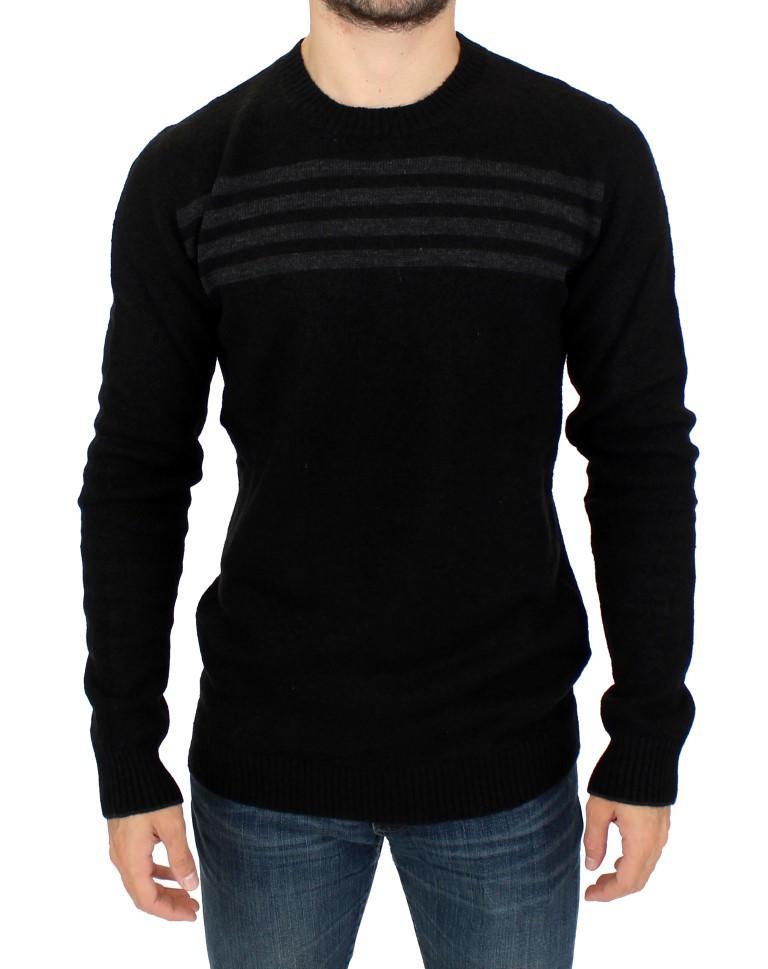 Black striped crewneck sweater