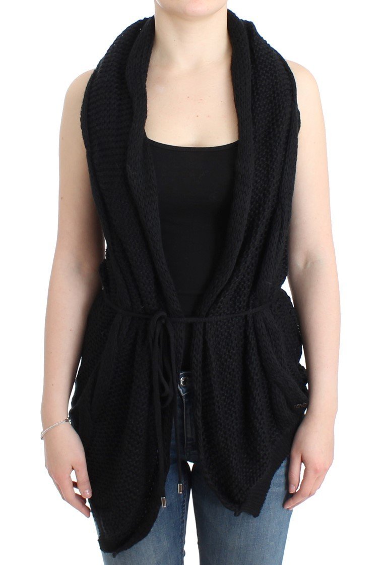 Black sleeveless knitted cardigan