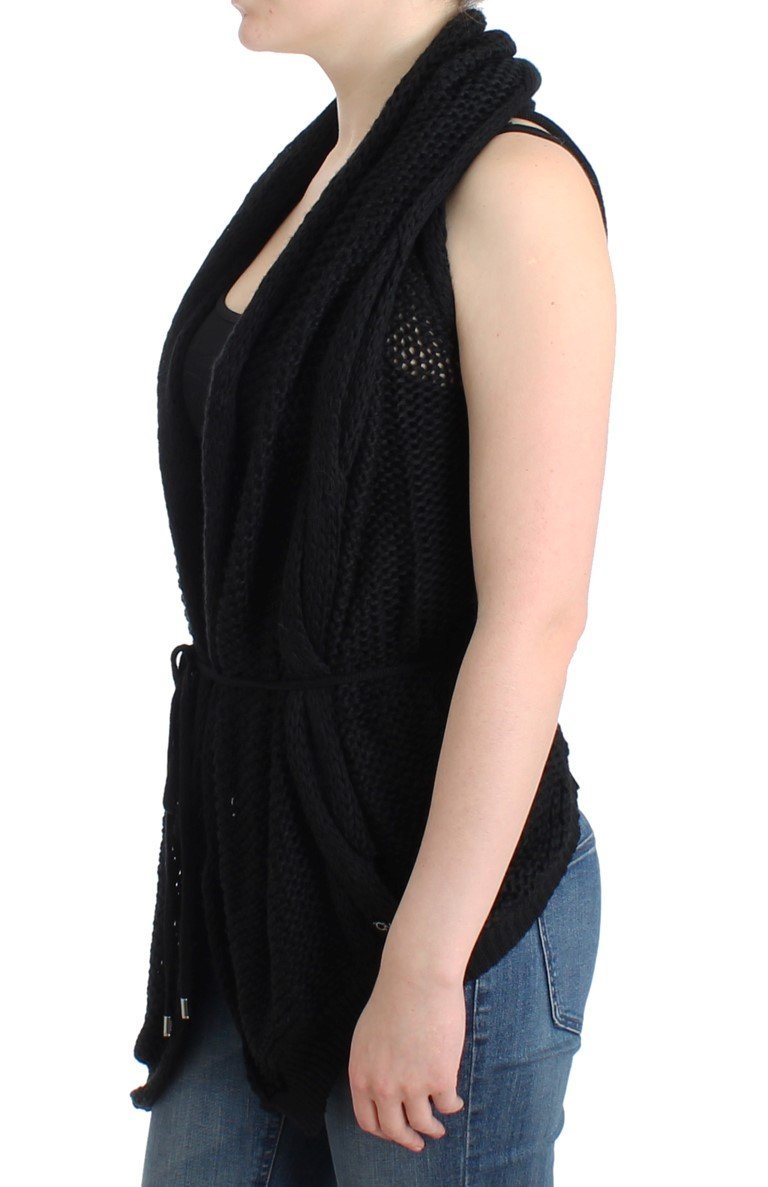 Black sleeveless knitted cardigan