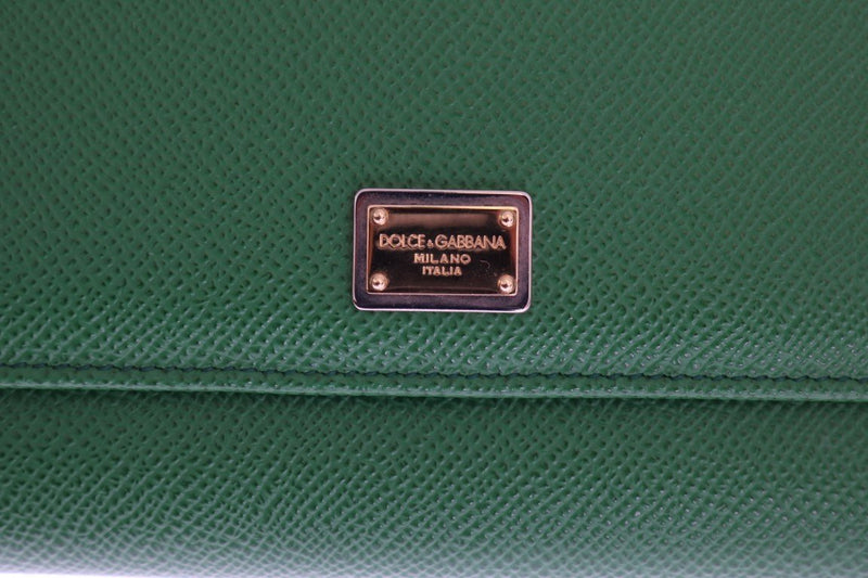 Green Dauphine Leather Clutch Bifold Wallet
