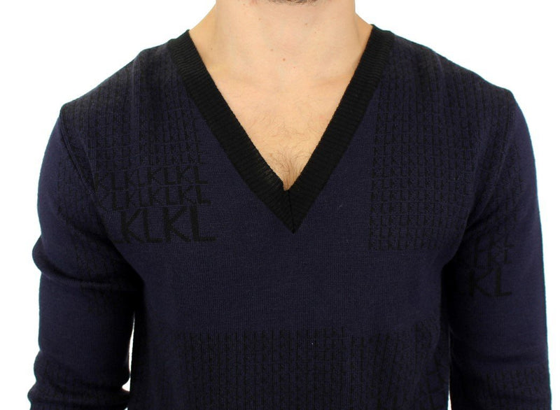 Blue v-neck pullover sweater